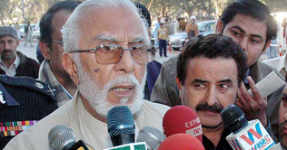 Punjab Government decides to send 20 trucks daily for Swat refugees 